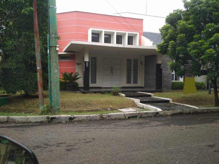 Rumah disewakan di Meadow Green Lippo Cikarang